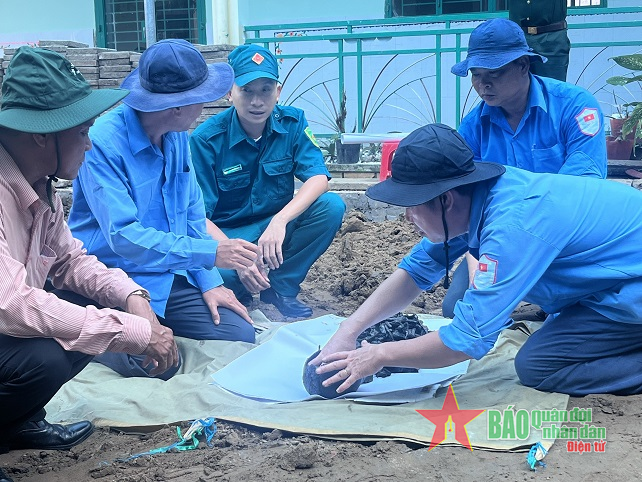 Quân khu 9 cất bốc 14 hài cốt liệt sĩ